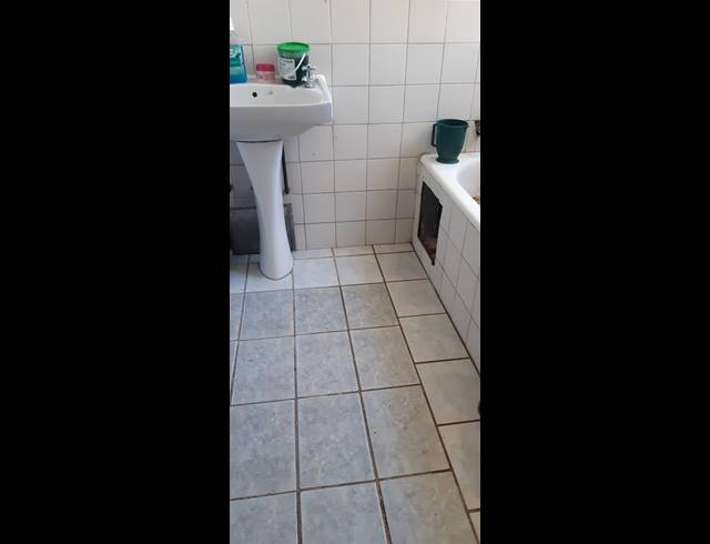 2 BEDROOM FLAT FOR SALE IN SURAYAVILLE